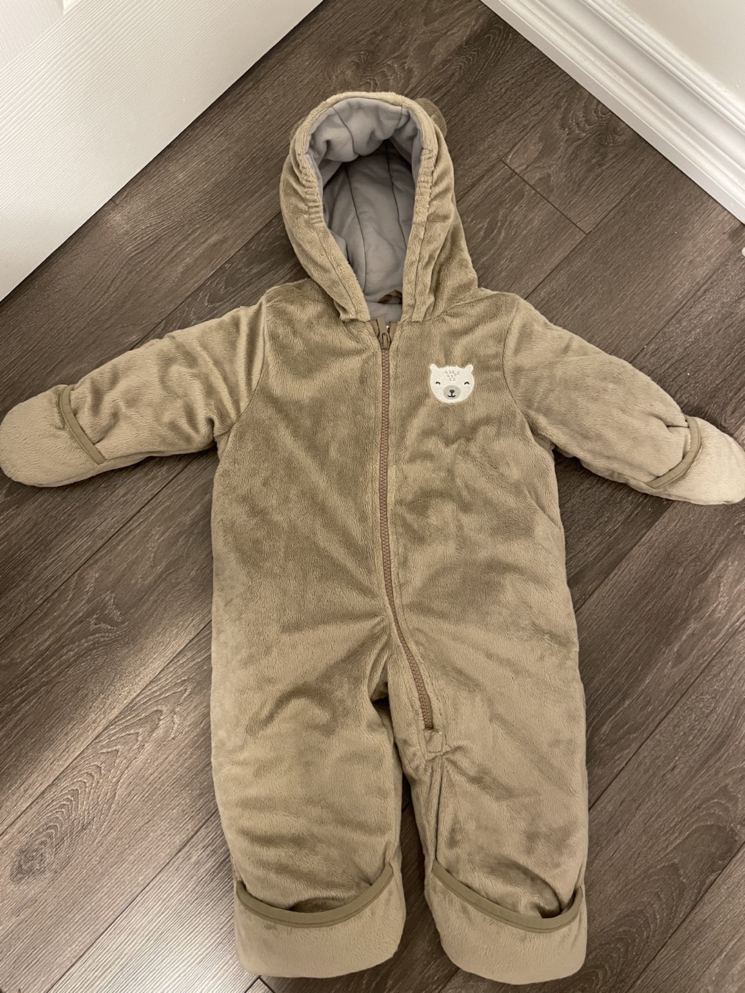 Baby Jumpsuit - Size 6-12 Months 🧡
