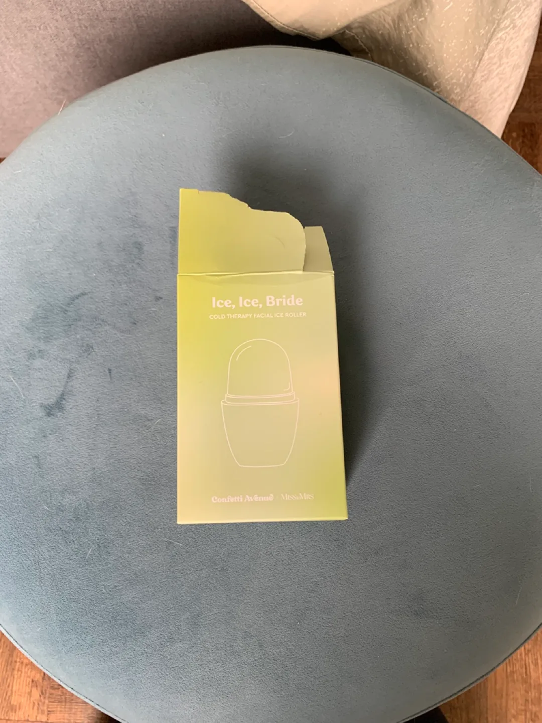 Bride themed ice roller 💍🤍 image indicator(3)