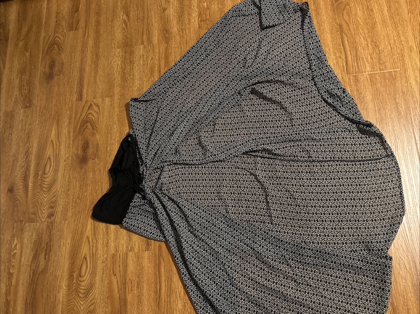 Black and White Patterned beach coverup - photo 2