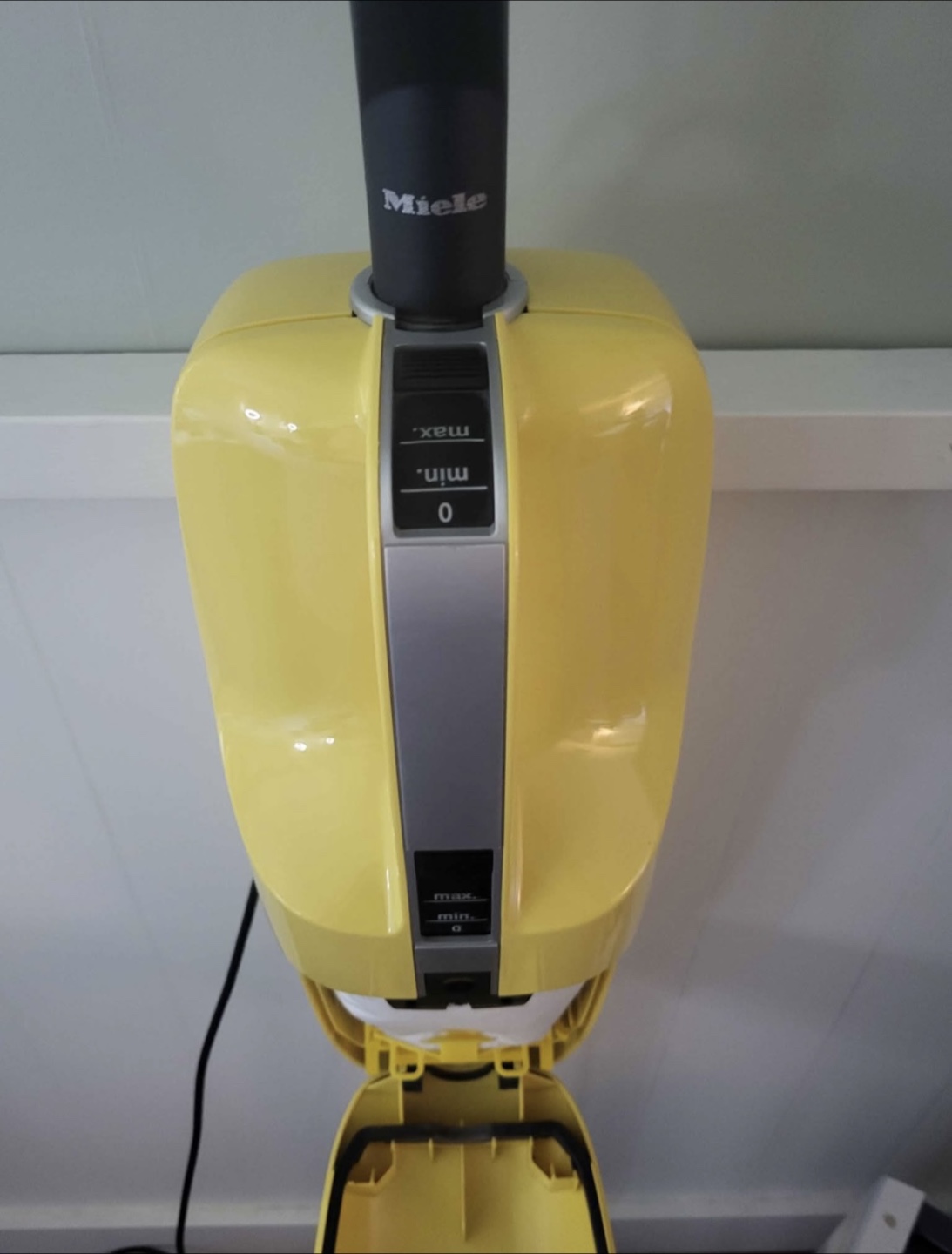Miele Swing HEPA Canister Vacuum Cleaner & Bags - photo 4