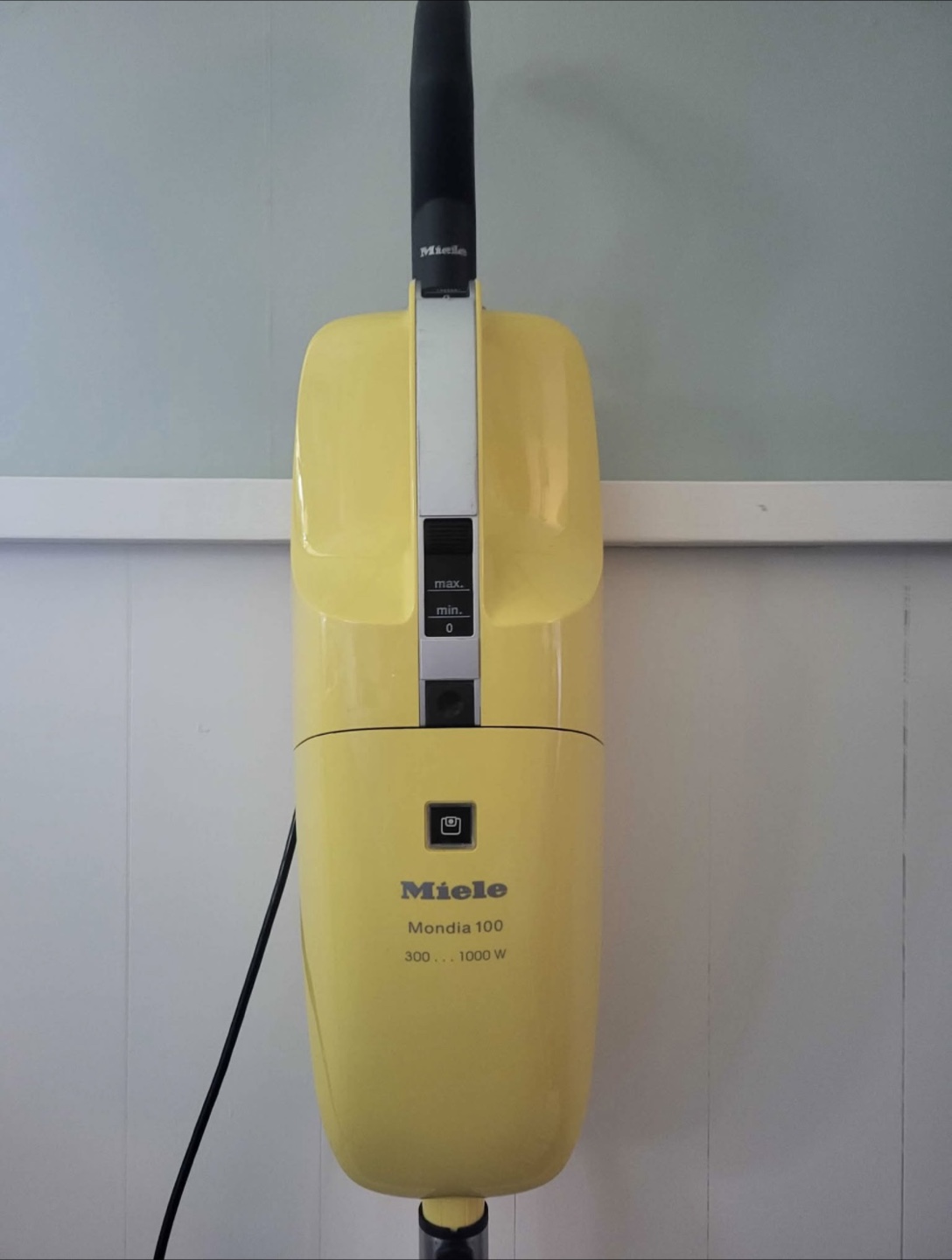 Miele Swing HEPA Canister Vacuum Cleaner & Bags - photo 2