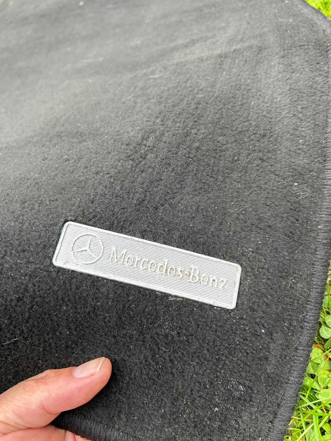 Mercedes-Benz Black Floor Mats image indicator(2)