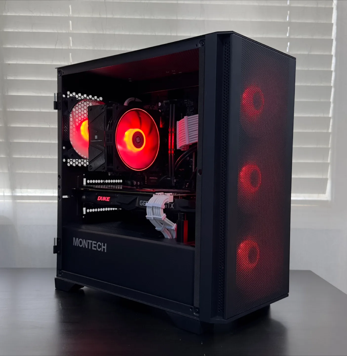 NEW CUSTOM GAMING PC | R5 3600X, GTX 1070 Ti, 16GB DDR4 3200MHz thumbnail