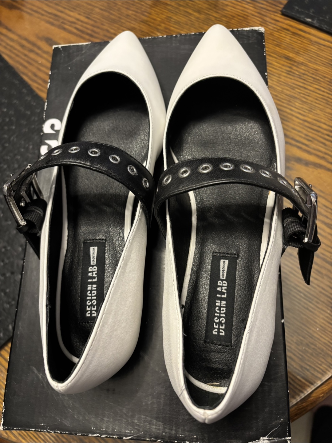 Design Lab by Lord & Taylor White and Black Pointed-Toe Flats