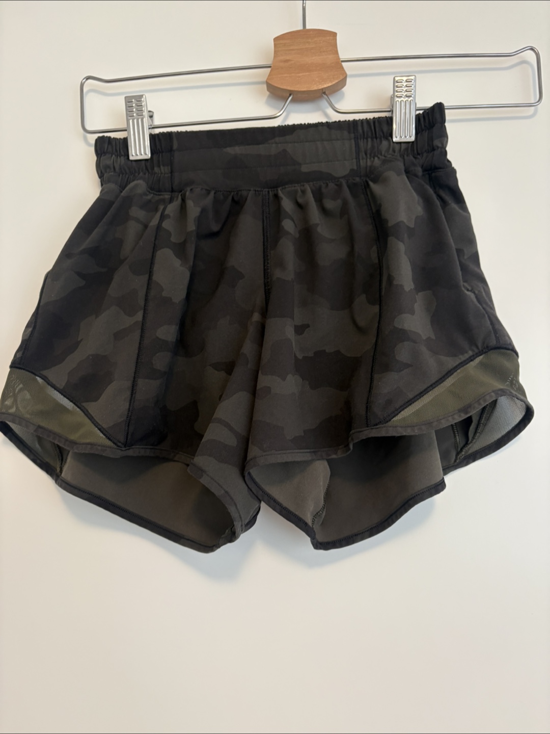 Lululemon Camo Run Shorts - Size 2