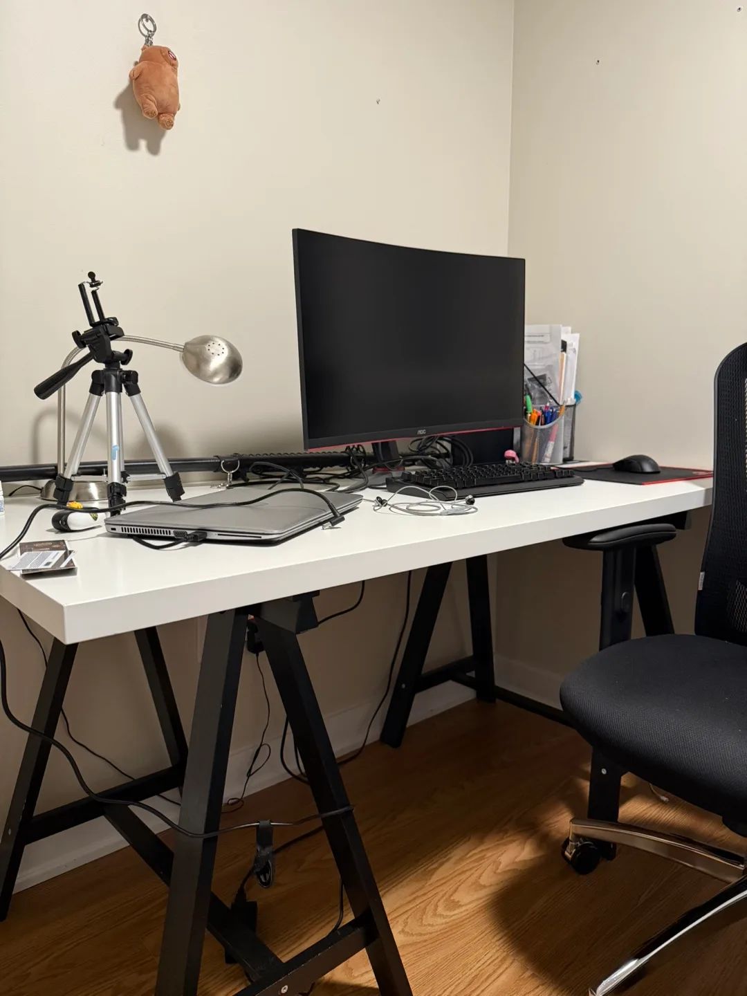 Ikea office/study desk/table thumbnail