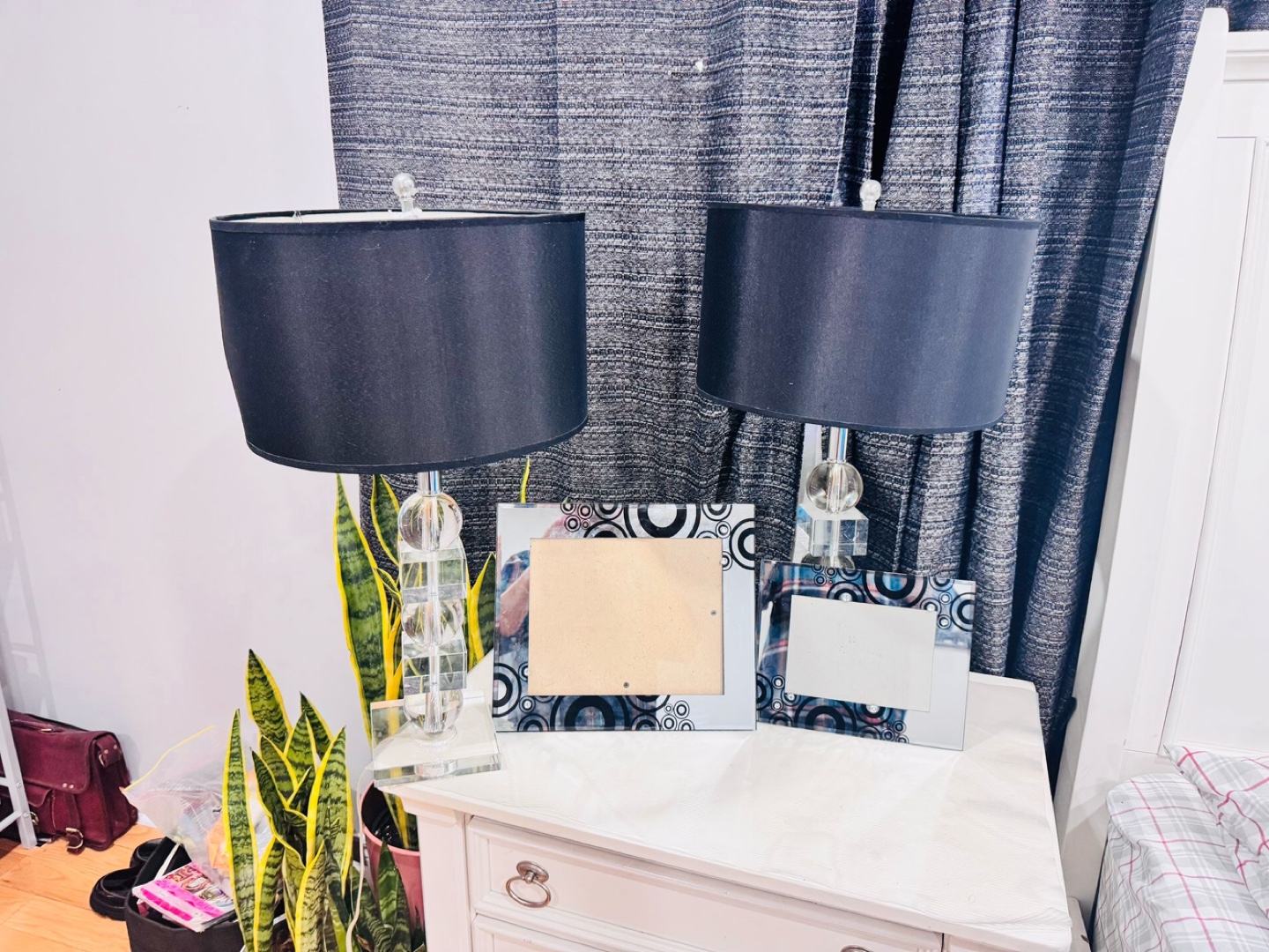 Pair of Crystal Table Lamps with Matching Picture Frames - photo 2