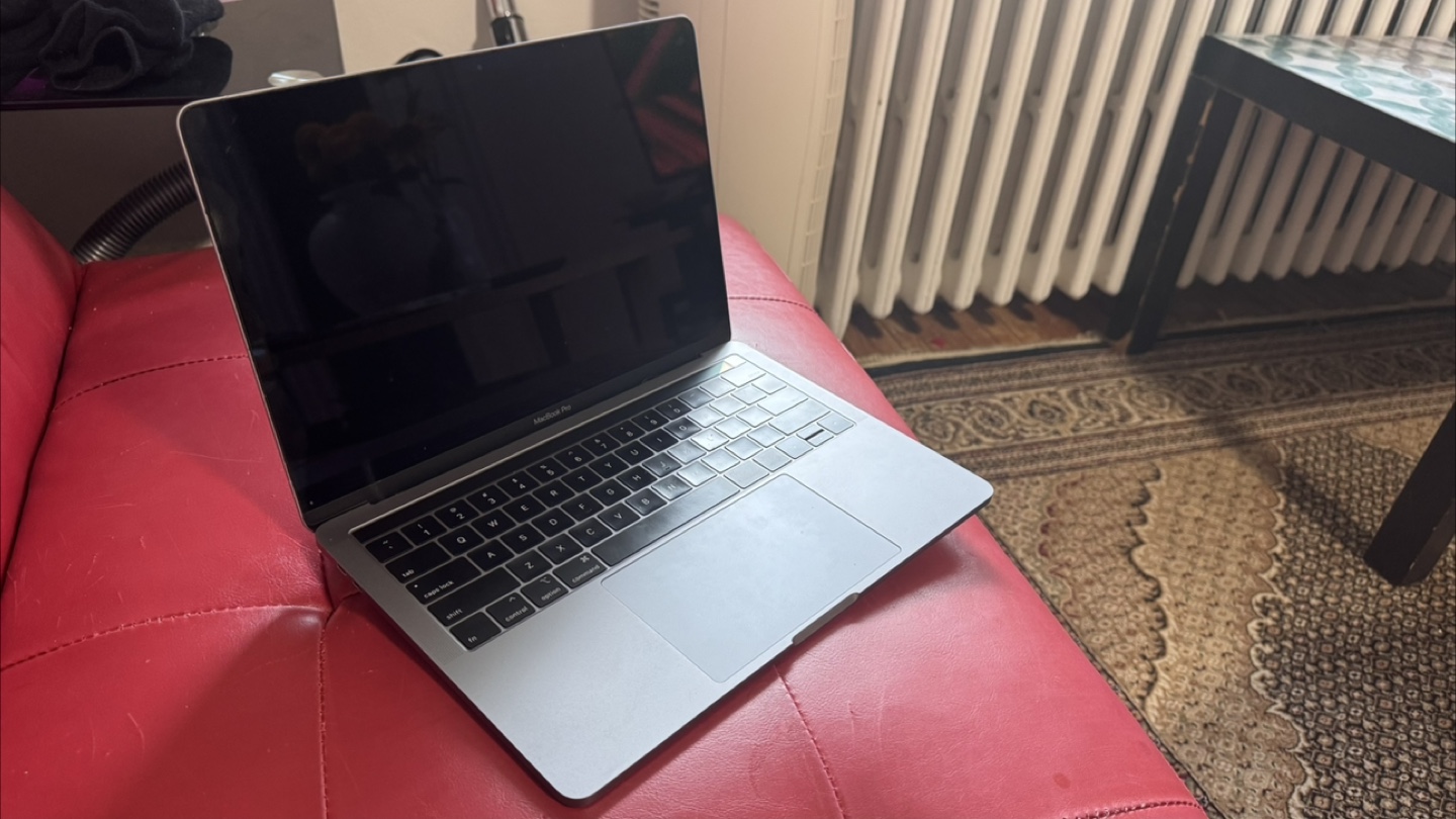 Macbook Pro 13” with touchbar