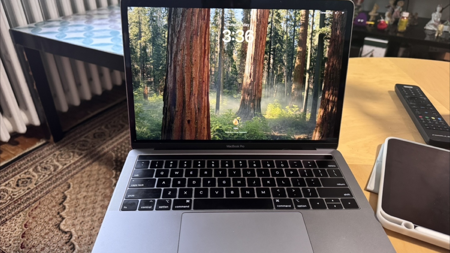 Macbook Pro 13” with touchbar - photo 2