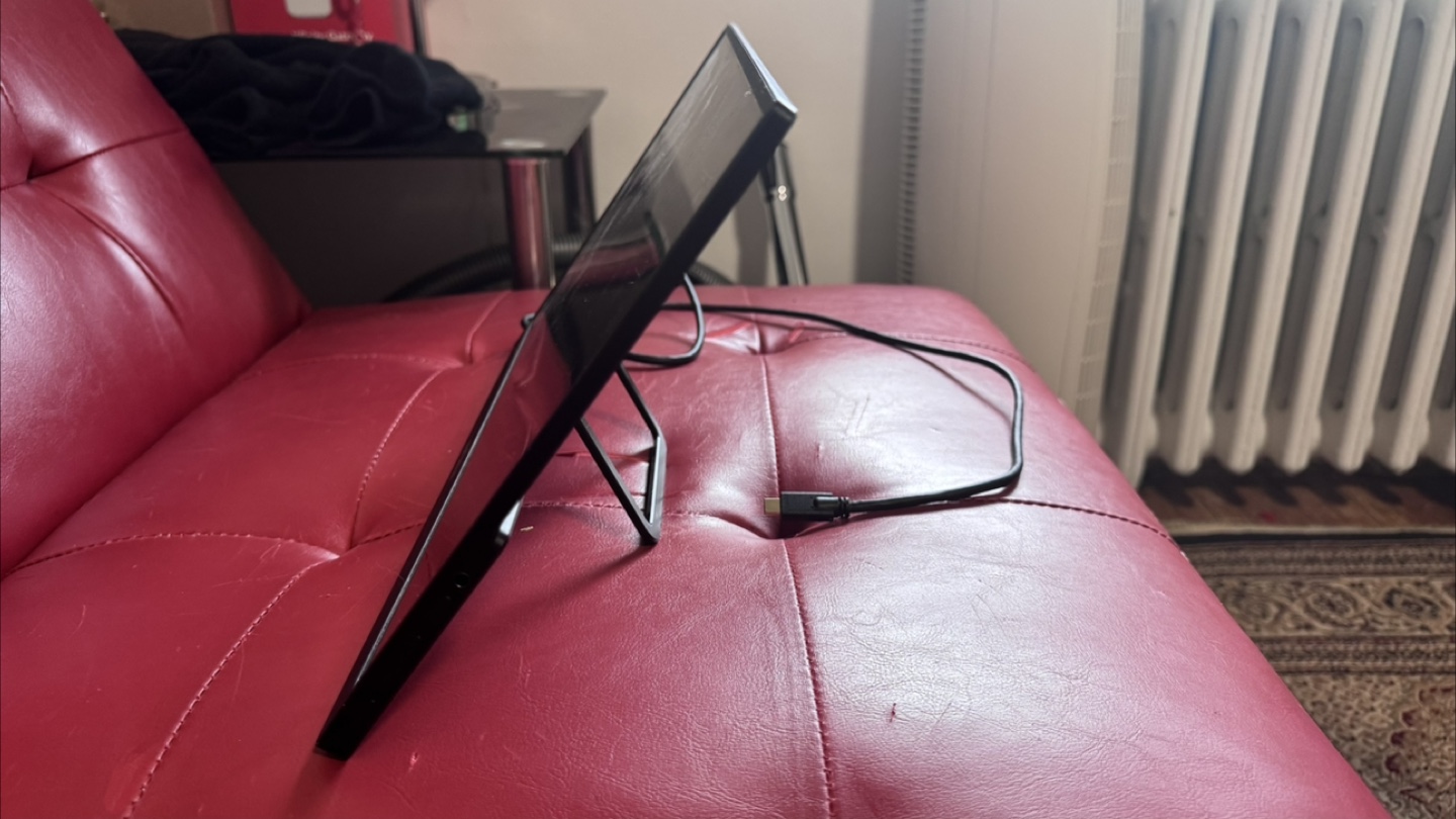MacBook Pro with a second Portable Monitor - photo 2