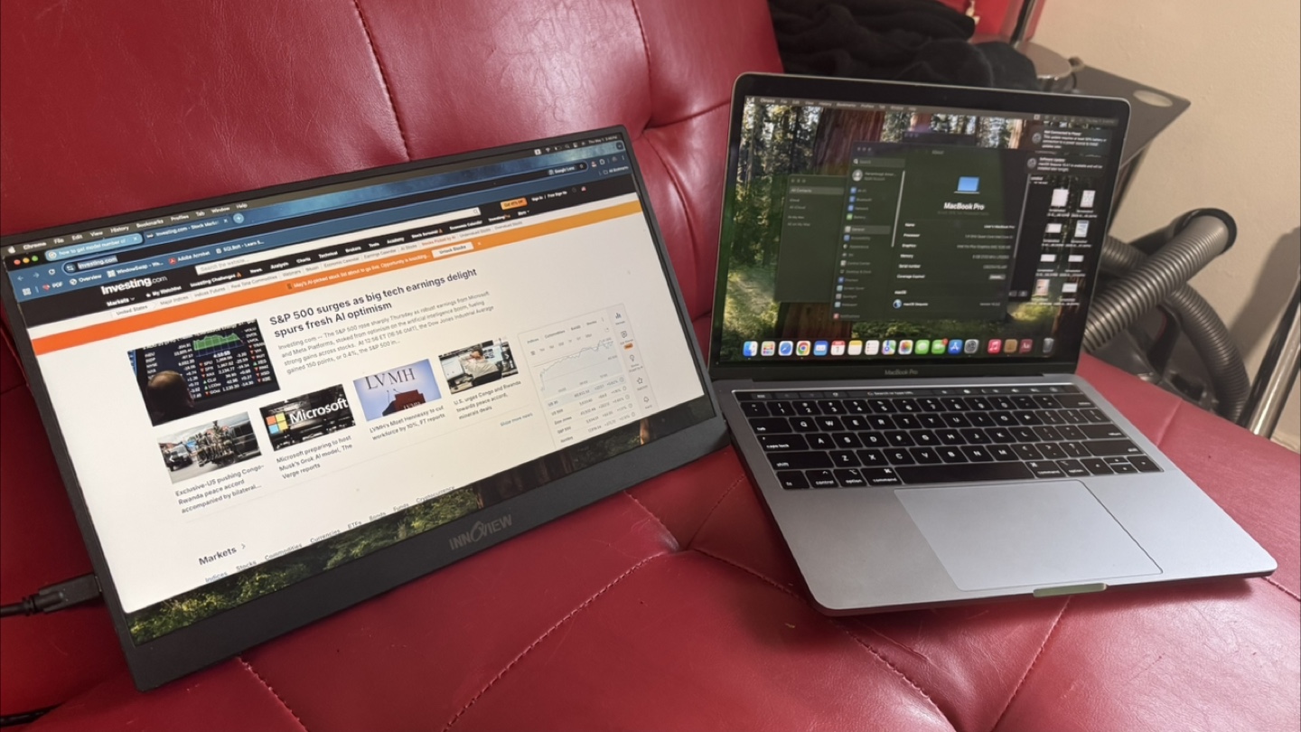 MacBook Pro with a second Portable Monitor