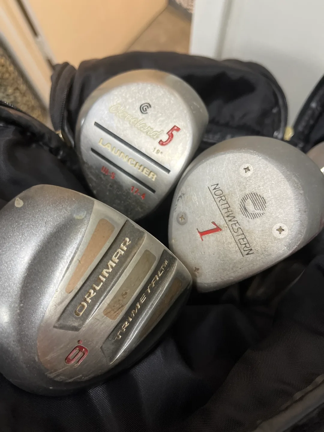 17 Golf Clubs Set with Bag and clubs included image indicator(7)