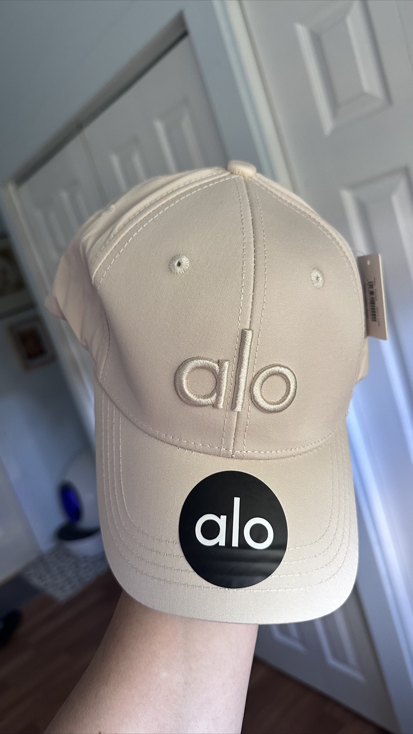 Alo Yoga Baseball Cap - Beige