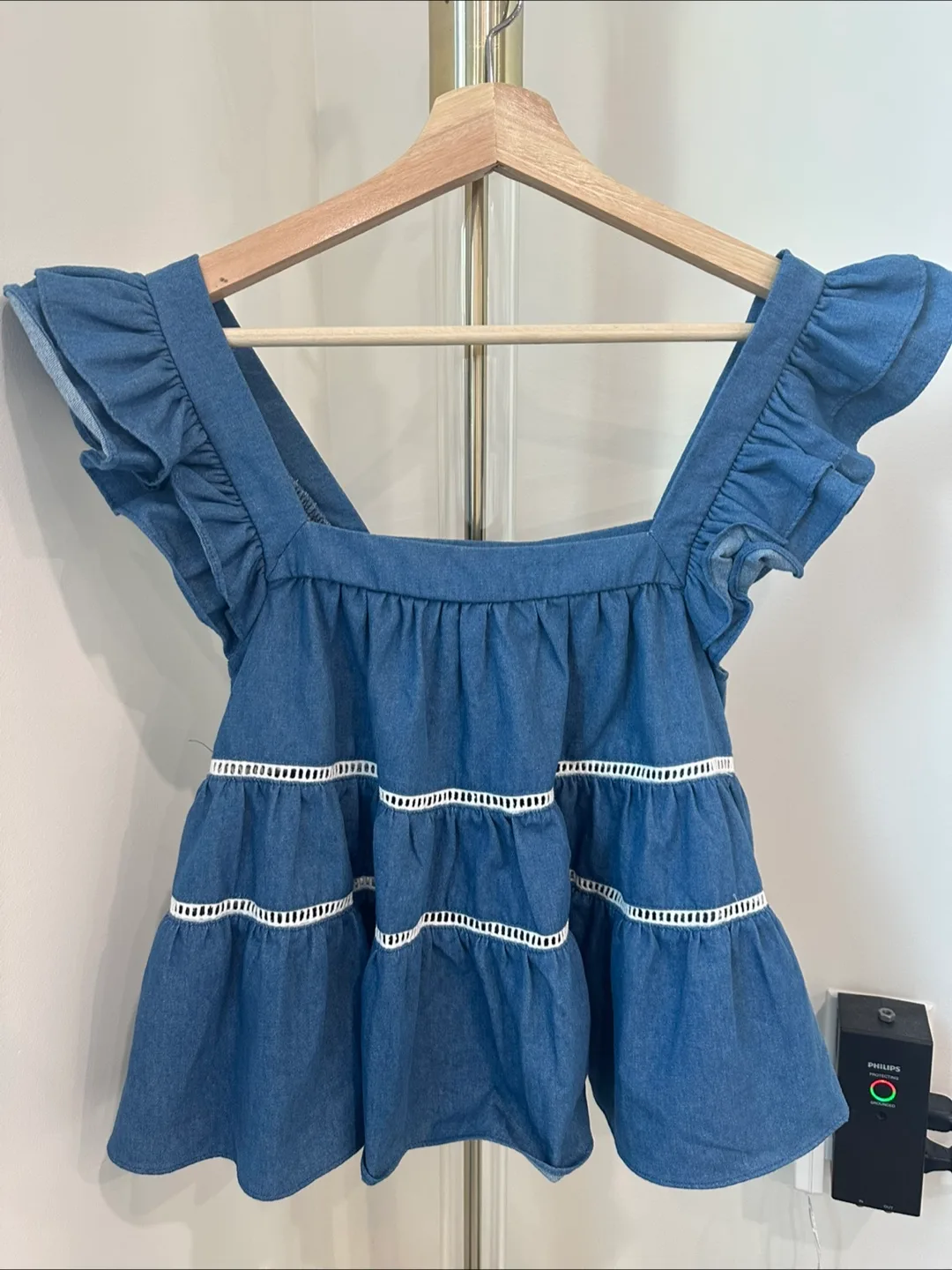 En Saison Tara Chambray Square-Neck Swing Top Size Small NWOT thumbnail