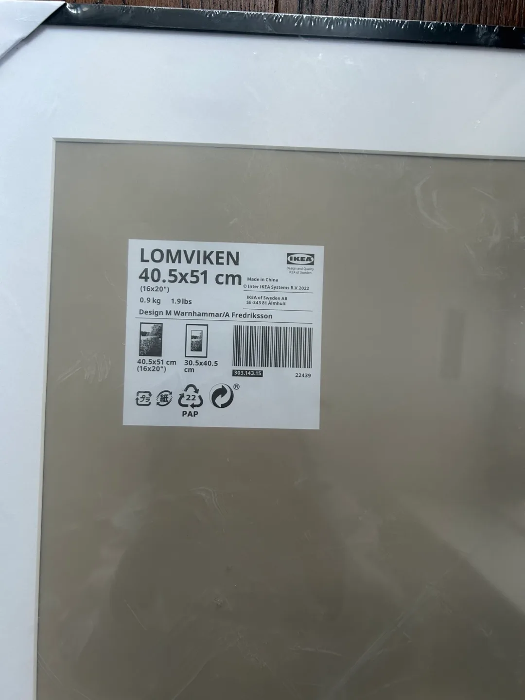 2 black IKEA Lomviken picture frames image indicator(2)