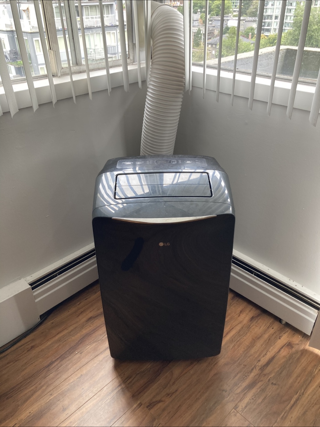 LG Electronics 12,000 BTU Portable Air Conditioner with Remote