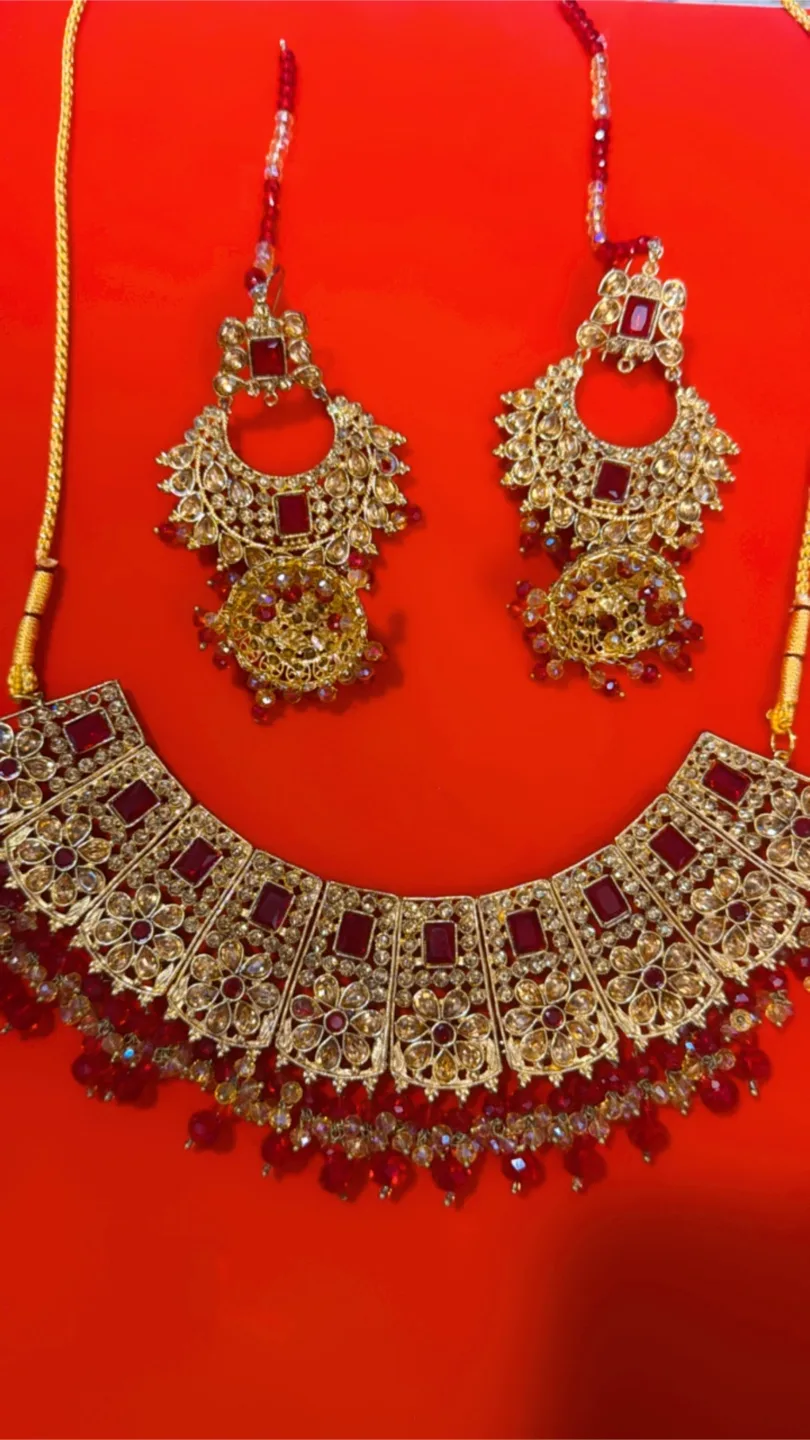 Gold and Red Bridal Jewelry Set image indicator(2)