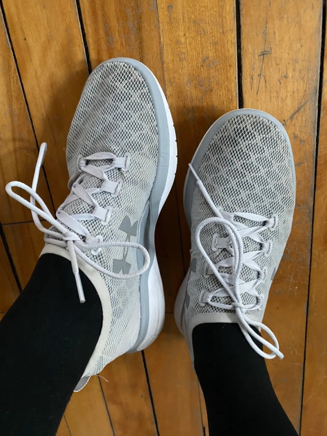 Women's Under Armour Running Shoes - Size 7 image indicator(5)