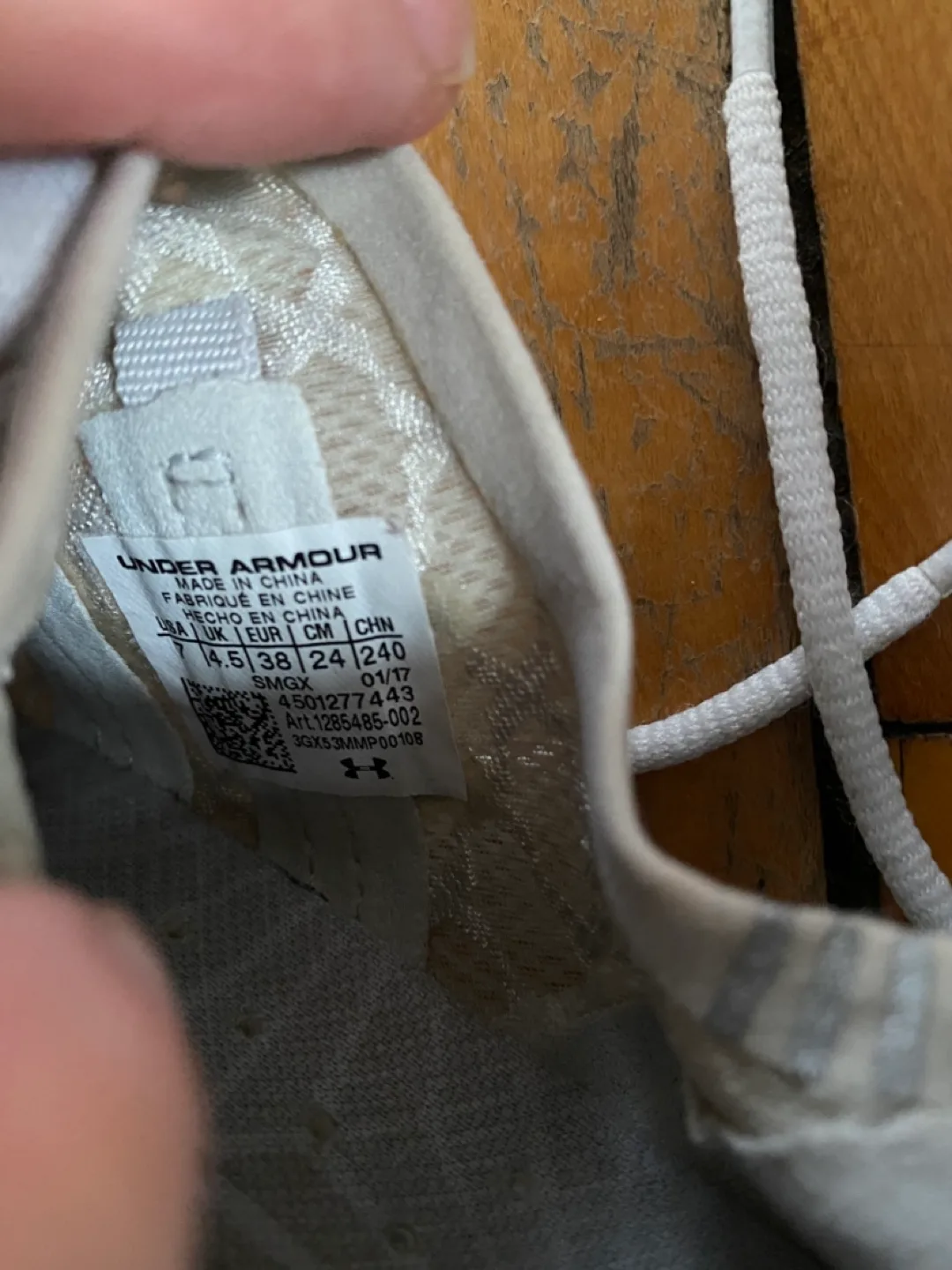 Women's Under Armour Running Shoes - Size 7 image indicator(4)