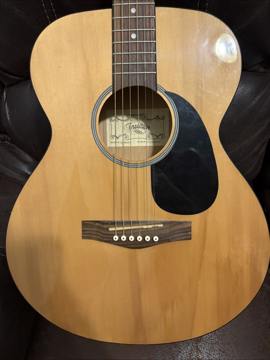 Acoustic Guitar - Excellent Condition