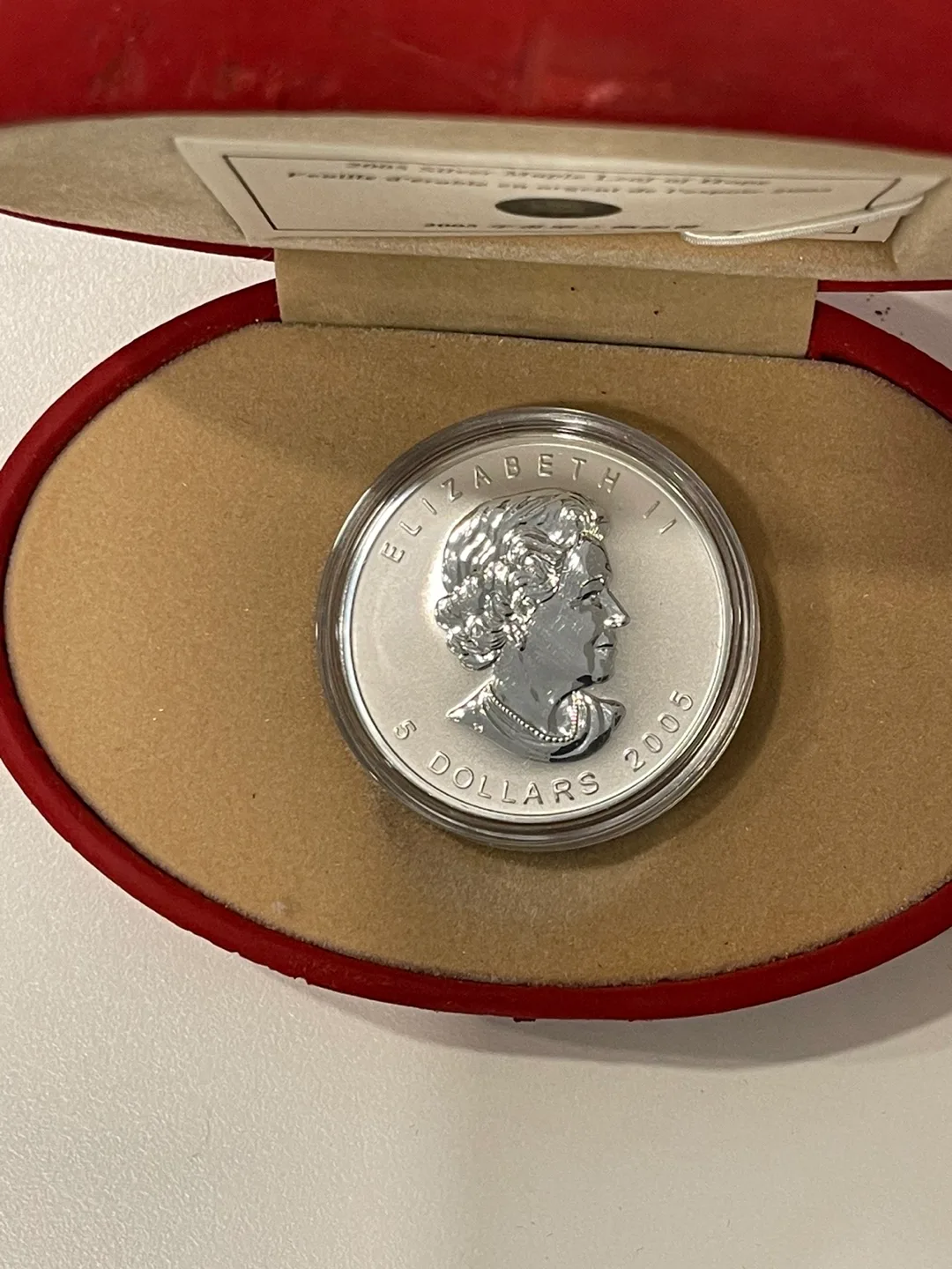 2005 Royal Canadian Mint Silver Maple Leaf of Hope Coin image indicator(3)