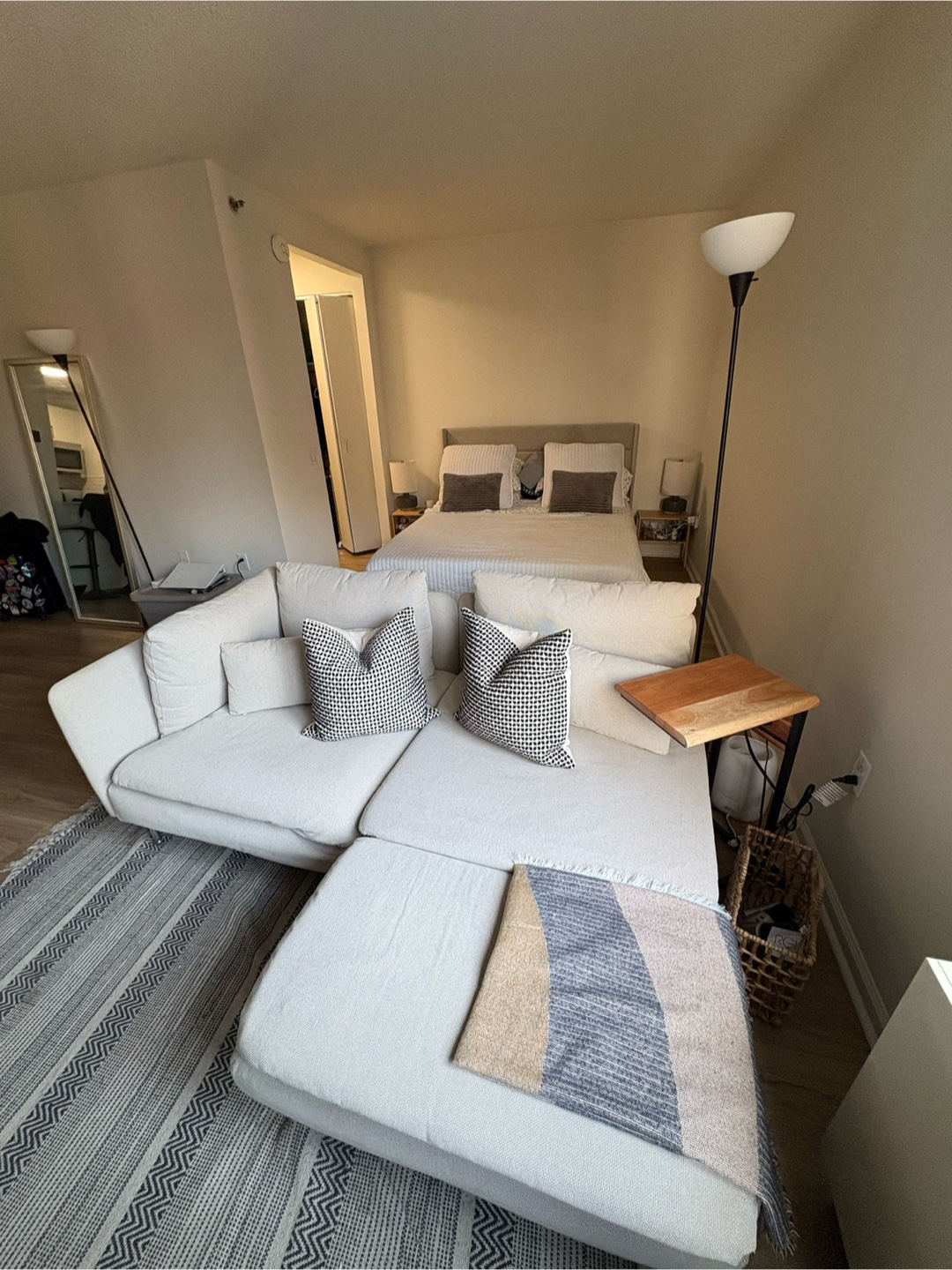 Sectional Sofa with Chaise Lounge - photo 3
