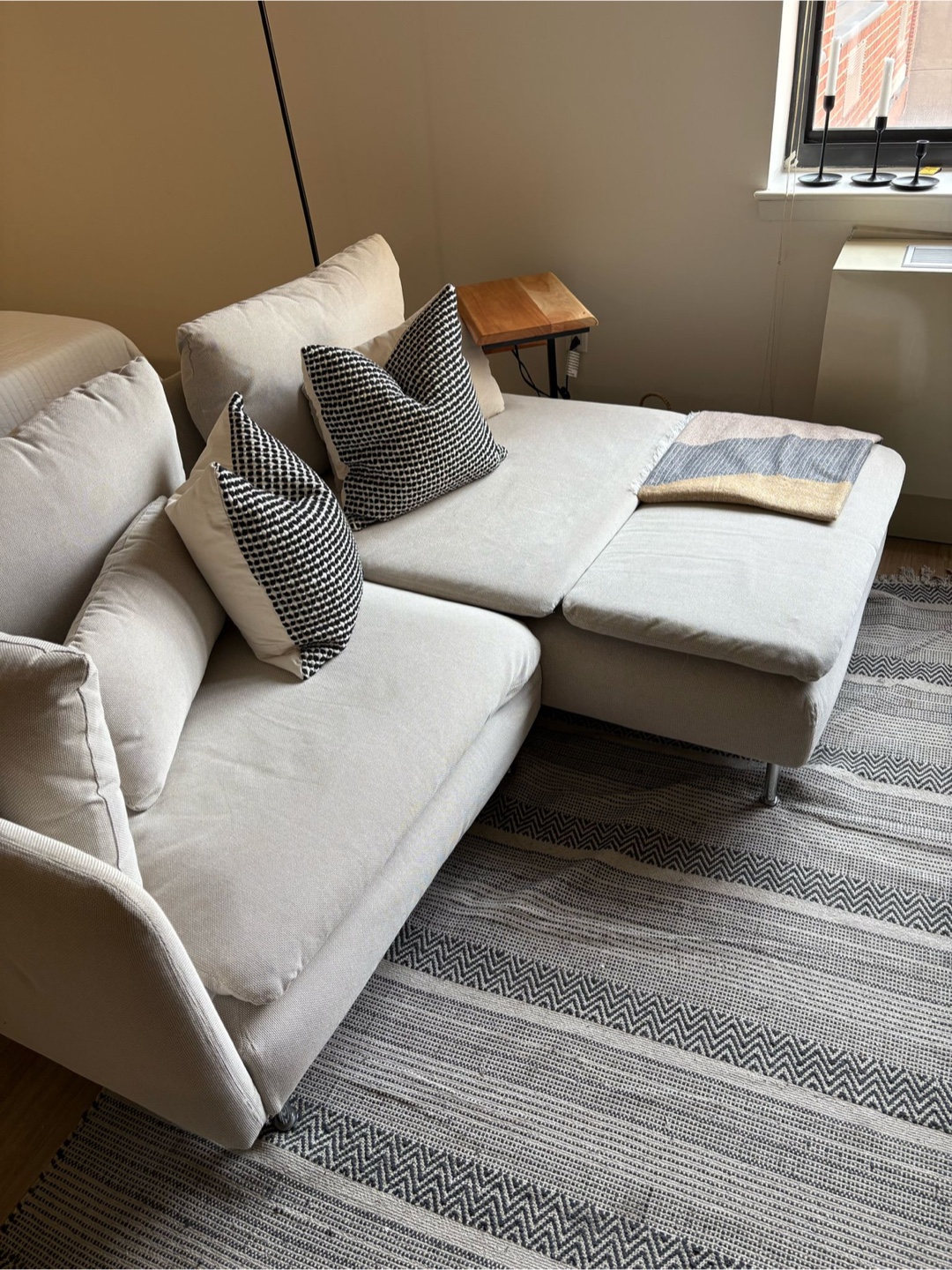 Sectional Sofa with Chaise Lounge - photo 2