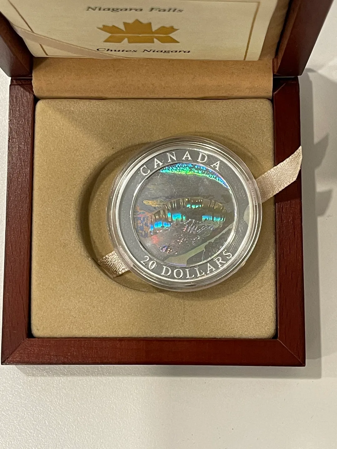 2003 Canadian $20 Silver Coin - Niagara Falls image indicator(2)