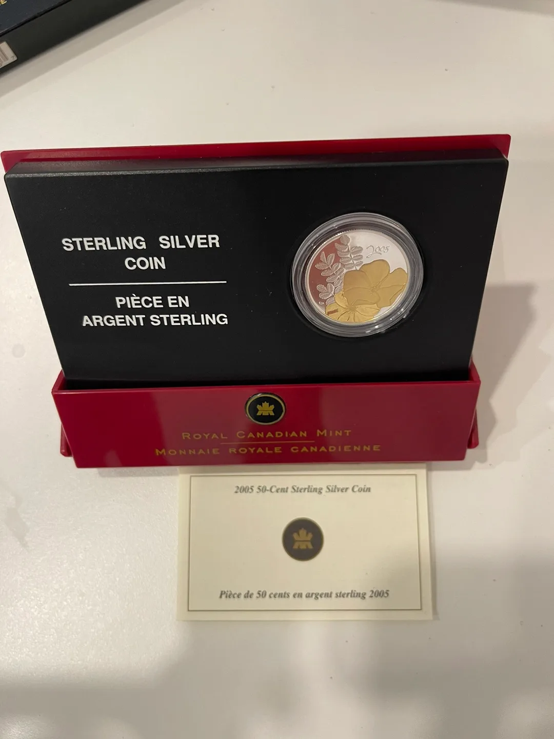2005 Royal Canadian Mint Coin - Golden Rose image indicator(3)