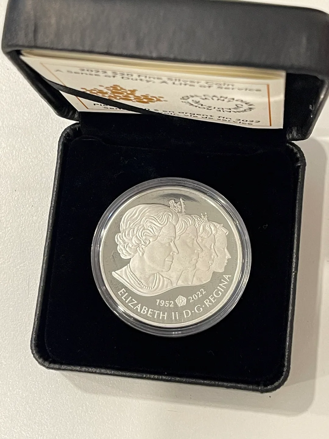 2022 $20 Fine Silver Coin - Queen Elizabeth II A Sense of Duty image indicator(5)