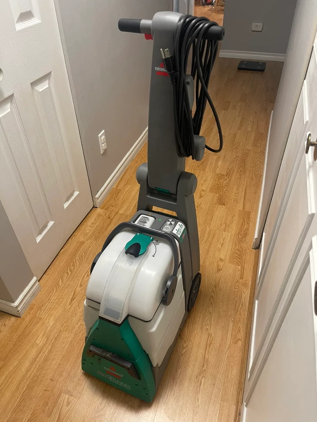 Bissel Big green Clean Carpet Washer image indicator(3)