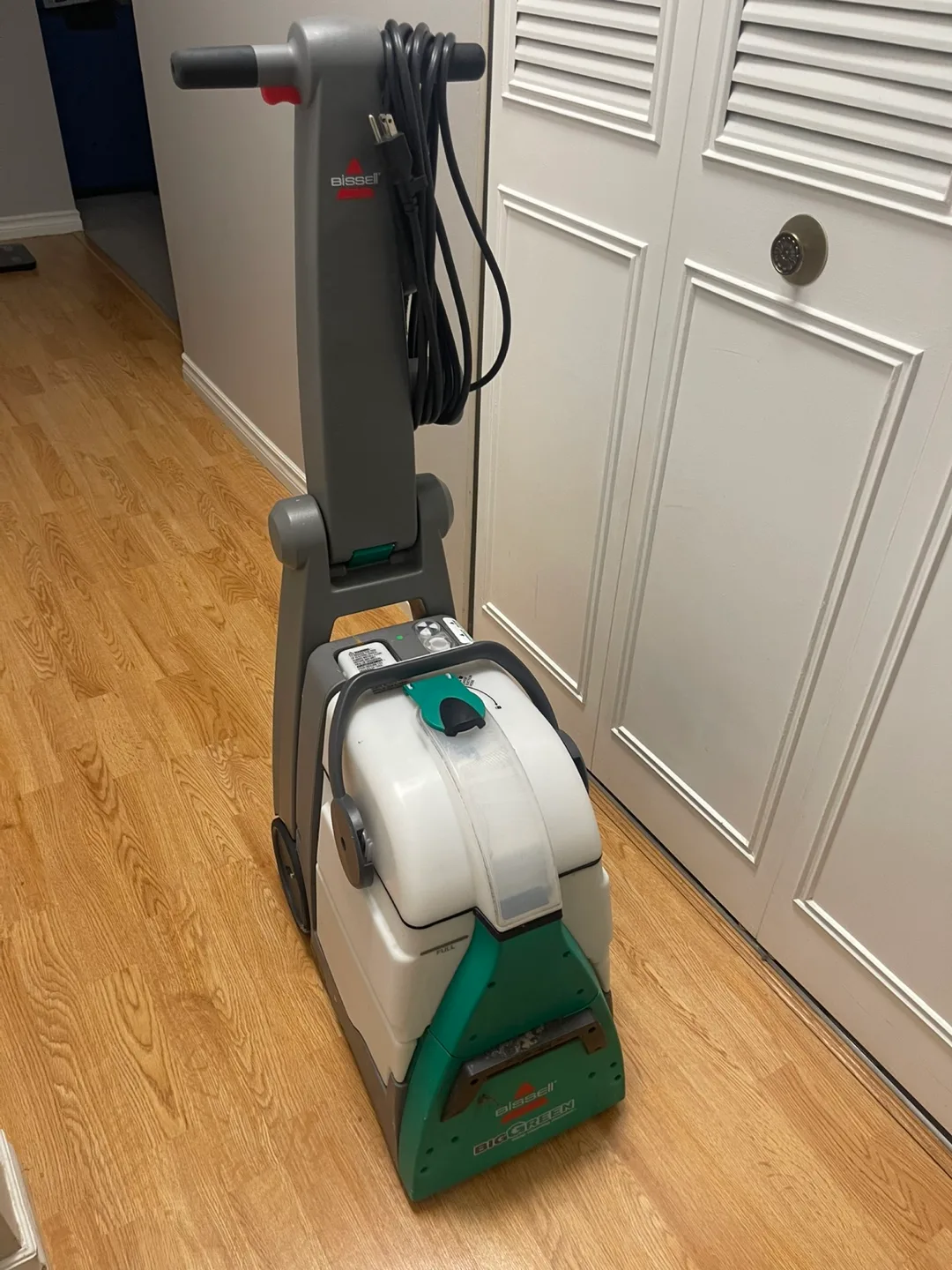 Bissel Big green Clean Carpet Washer image indicator(2)