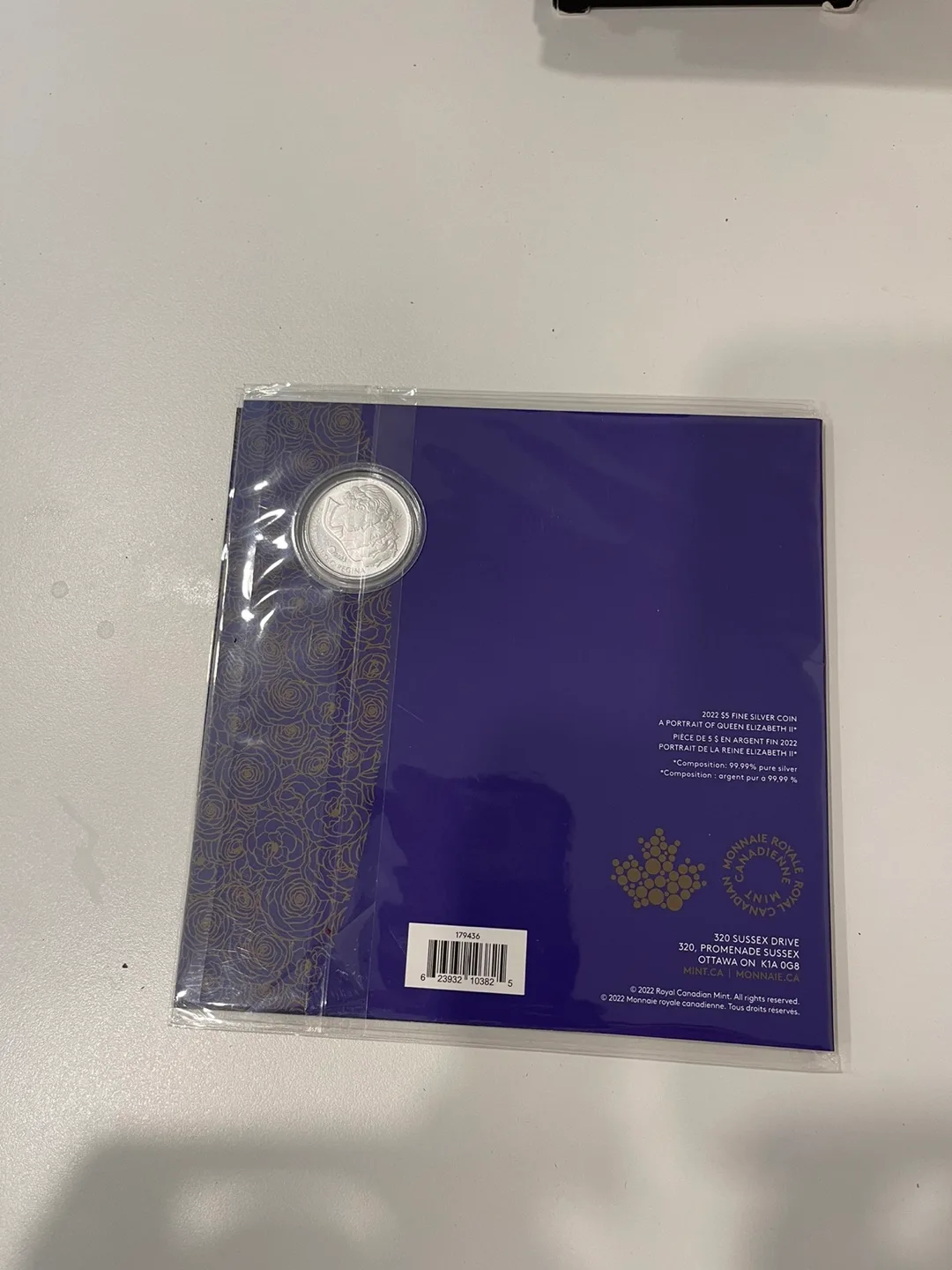 Queen Elizabeth II Commemorative Coin Card image indicator(2)