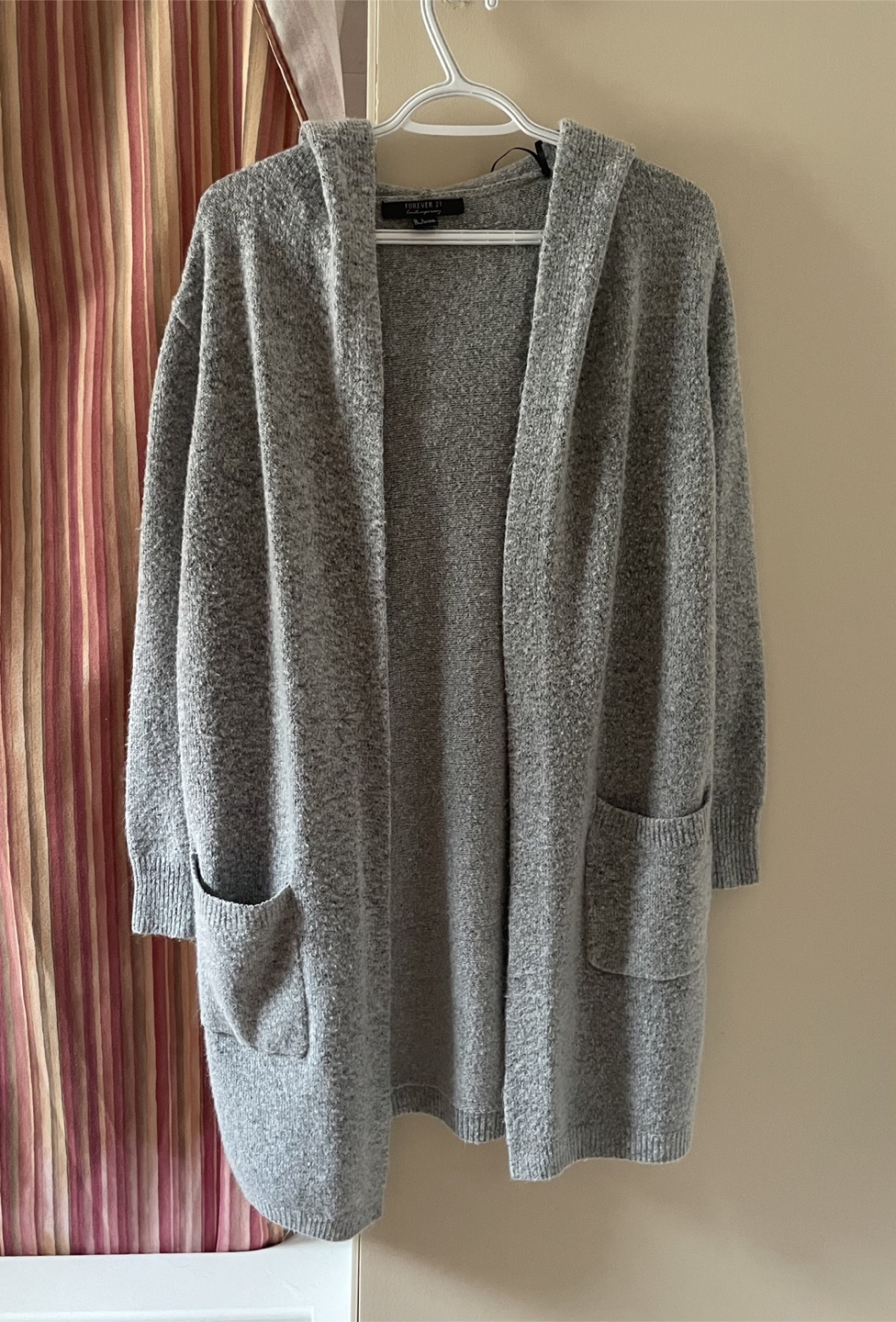 Forever 21’s Long Grey Cardigan