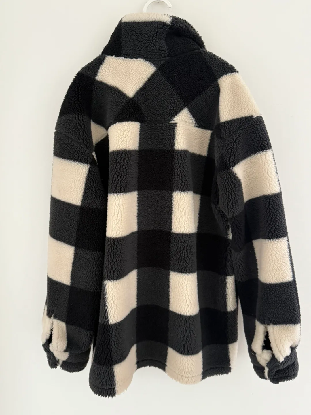 Like New Black and White Buffalo Check Fleece Jacket - Size 140 image indicator(2)