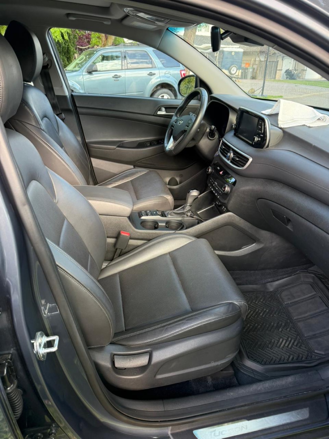 Hyundai Tucson SUV - photo 4