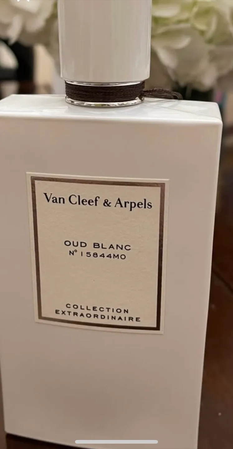 Van Cleef & Arpels Oud Blanc Perfume image indicator(2)