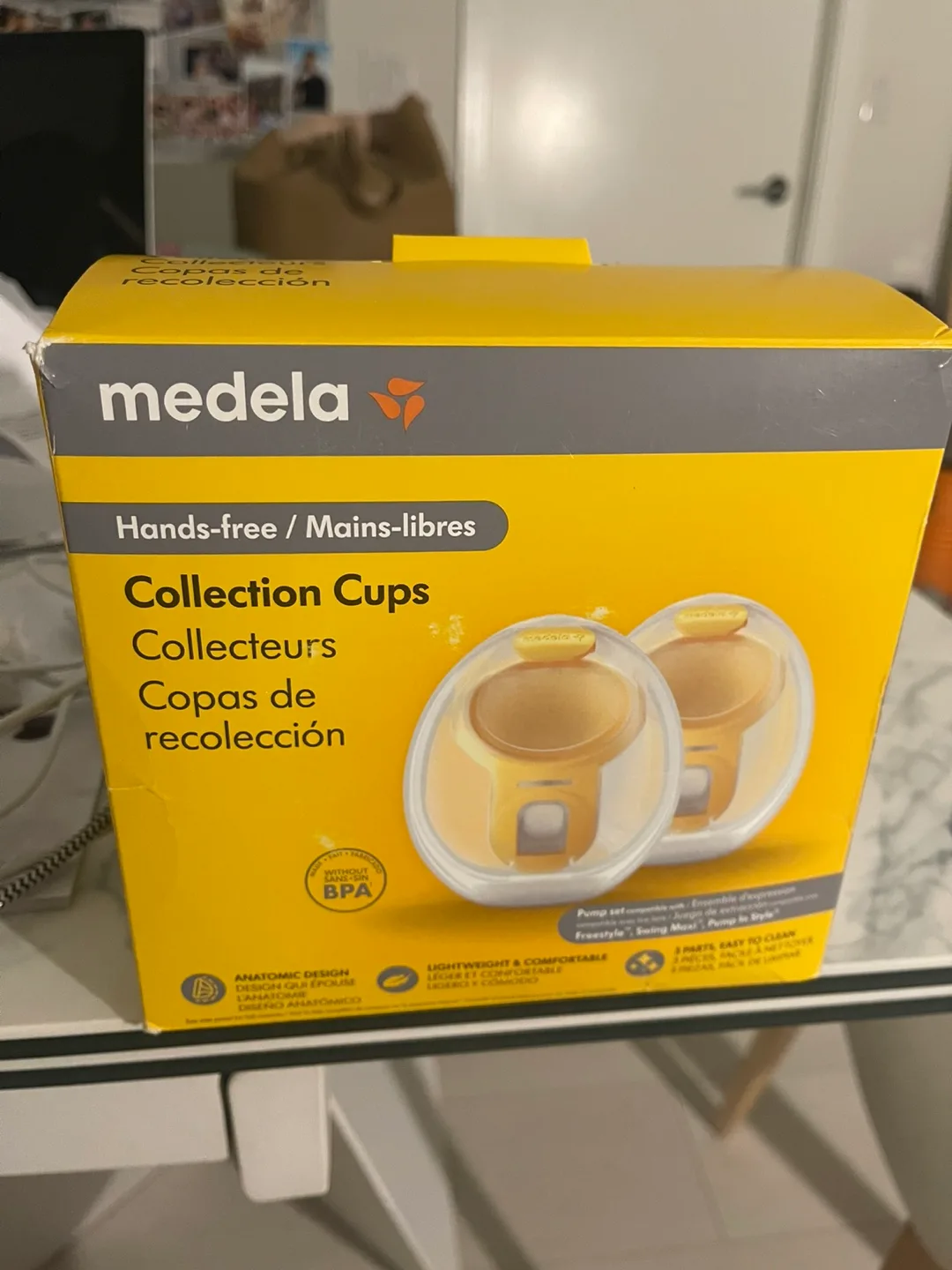 Medela Hands-Free Collection Cups thumbnail