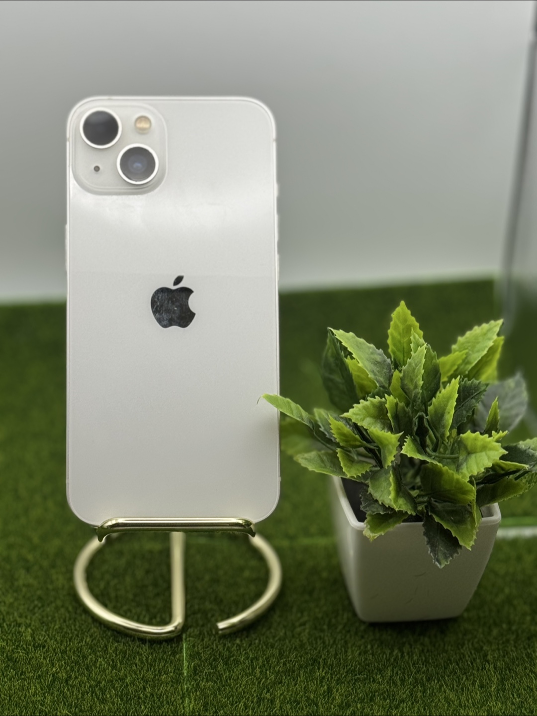 iPhone 13 White 128GB