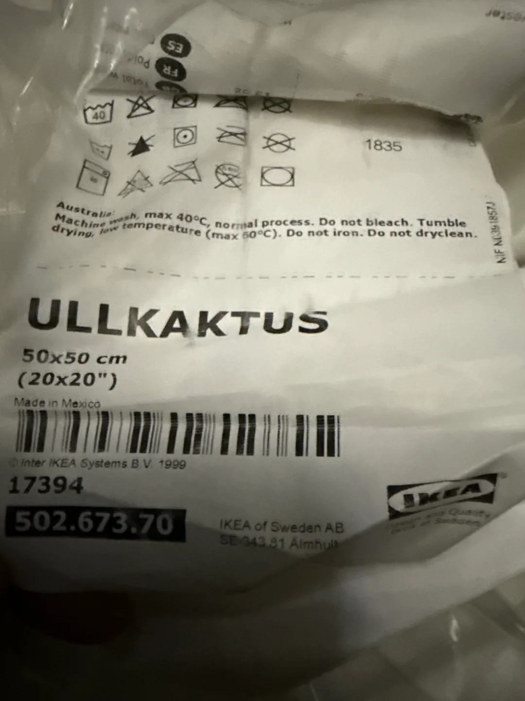 Peter Millar White Pillowcase - IKEA ULLKAKTUS Pillow Protector image indicator(4)