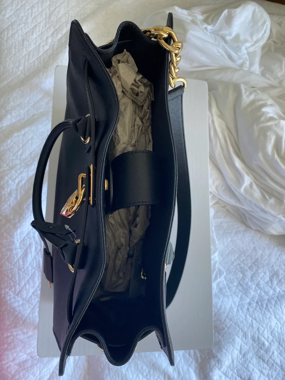 Michael Kors Black Leather Tote Bag image indicator(3)