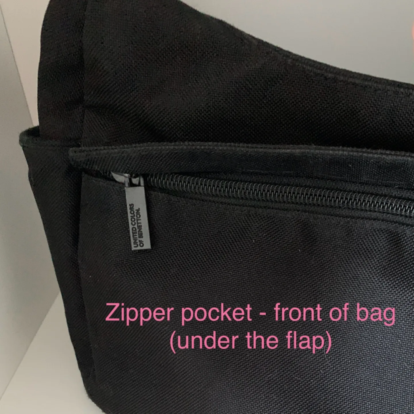 United Colors of Benetton Black Shoulder Bag image indicator(3)