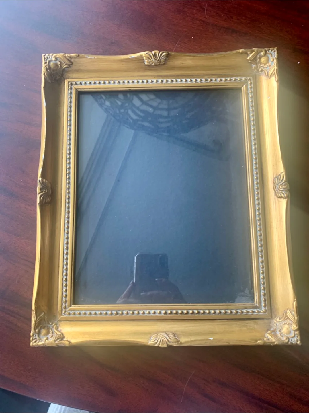 Gold ornate picture frame image indicator(2)