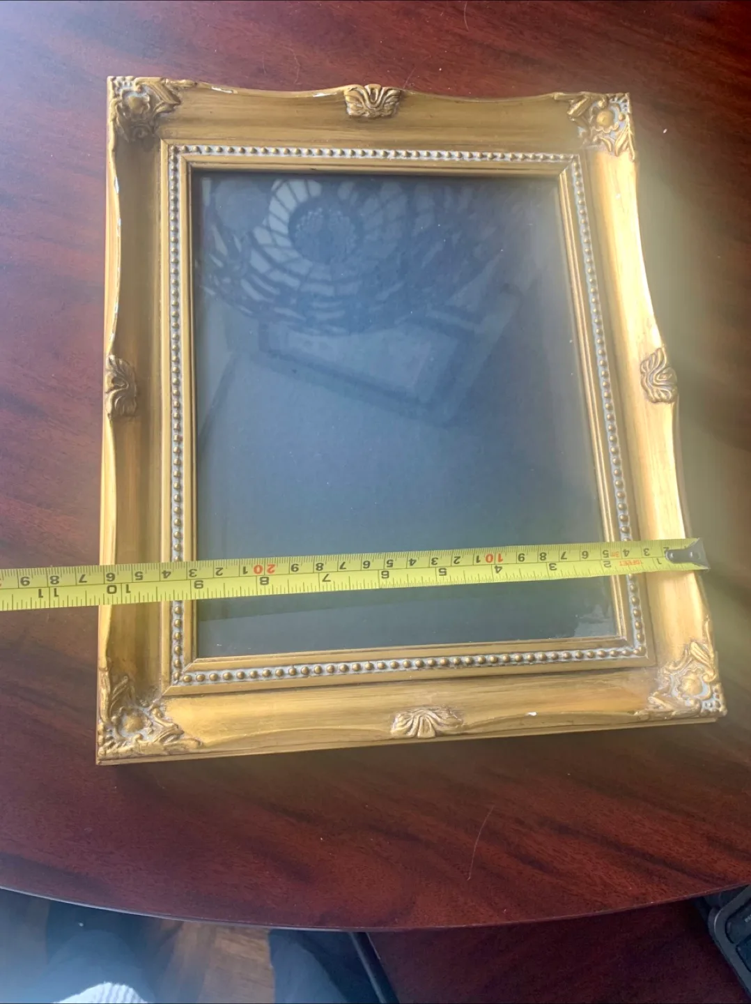 Gold ornate picture frame image indicator(3)