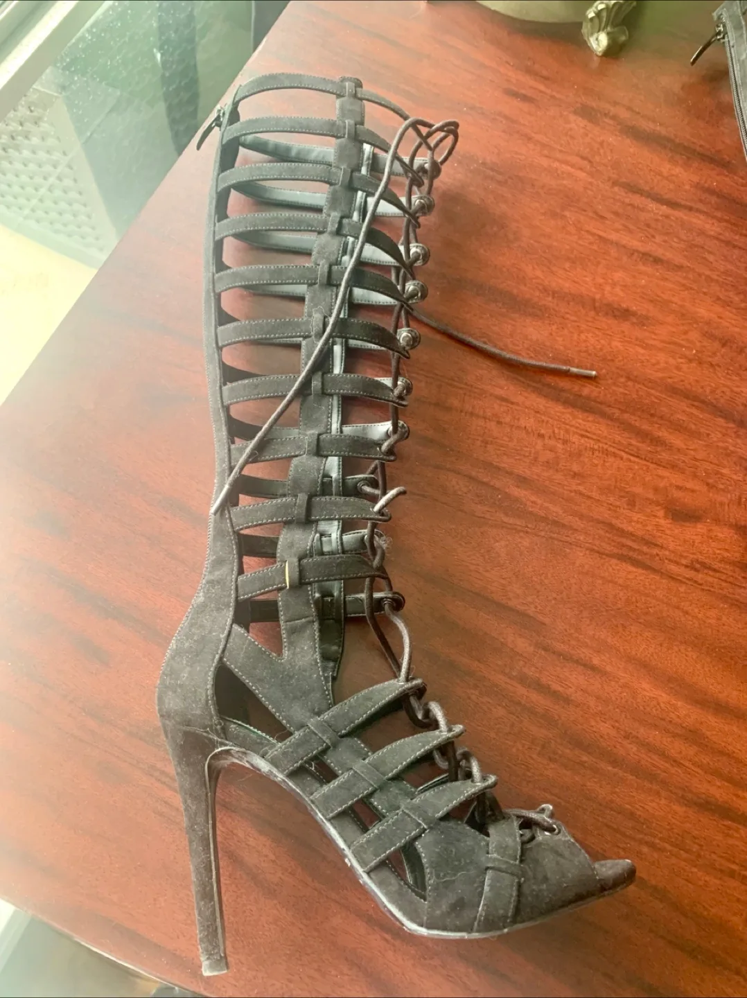 Knee-High Lace-Up Gladiator Sandals image indicator(6)