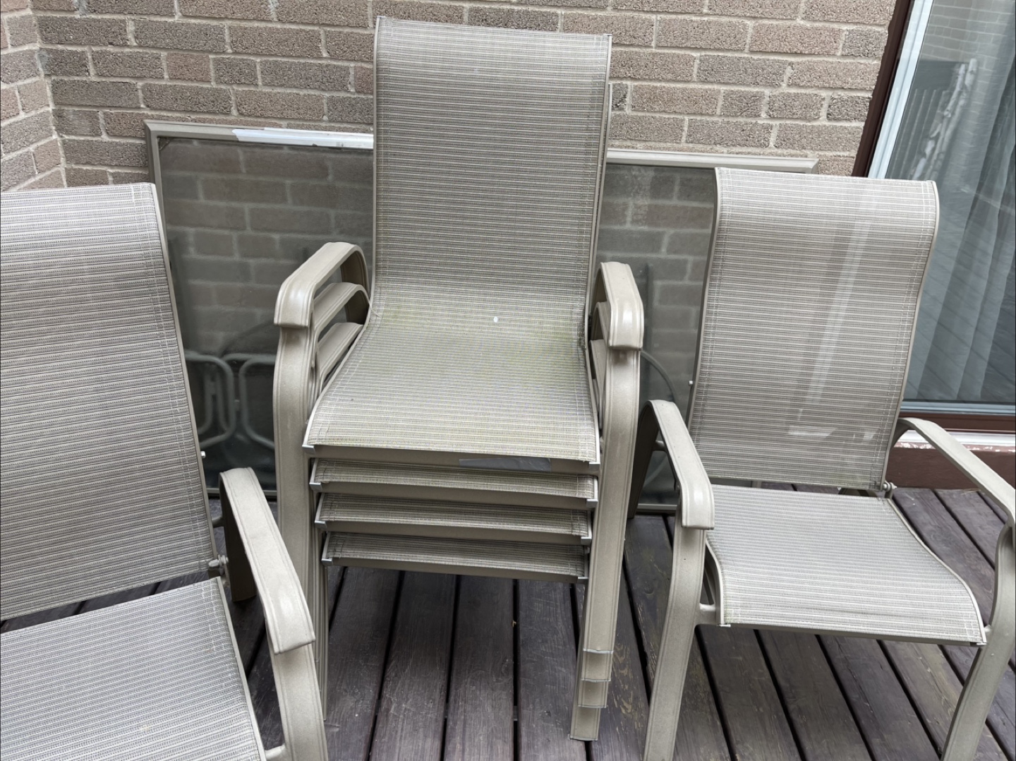 Glass patio table and 6 chairs