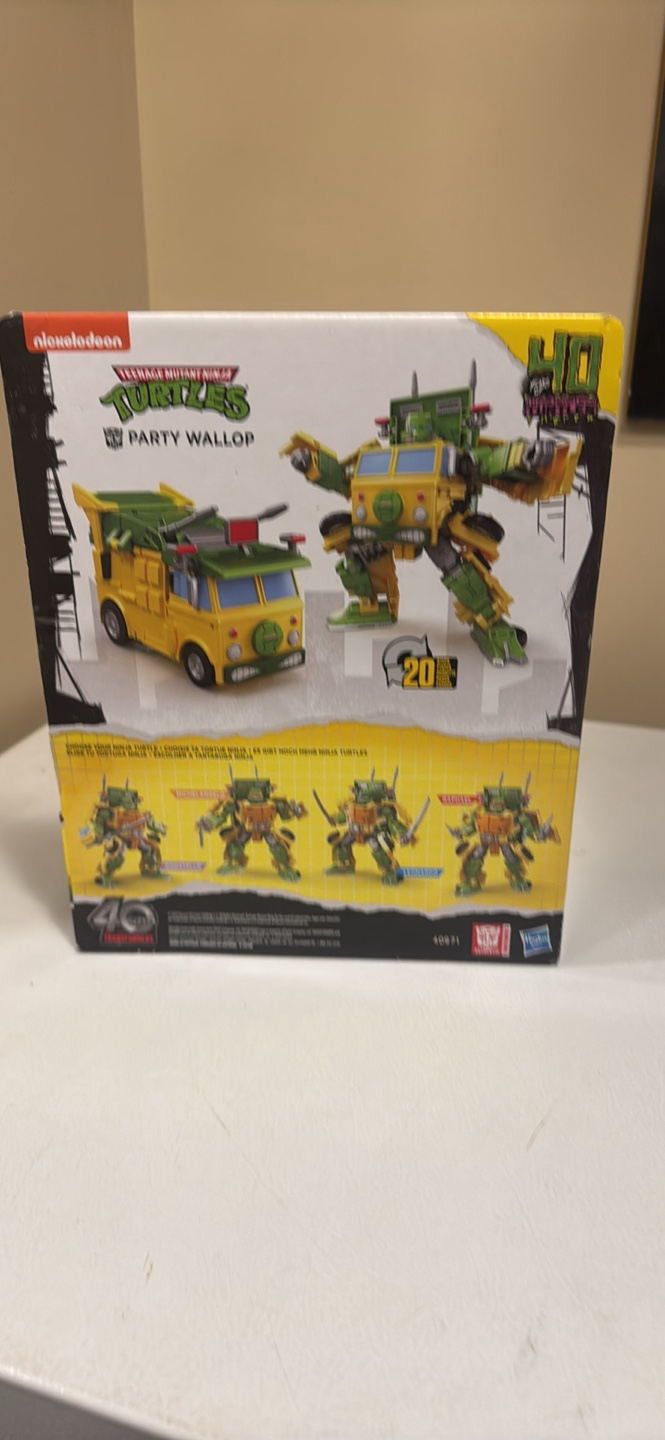 Transformers x TMNT Party Wallop Action Figure - photo 2