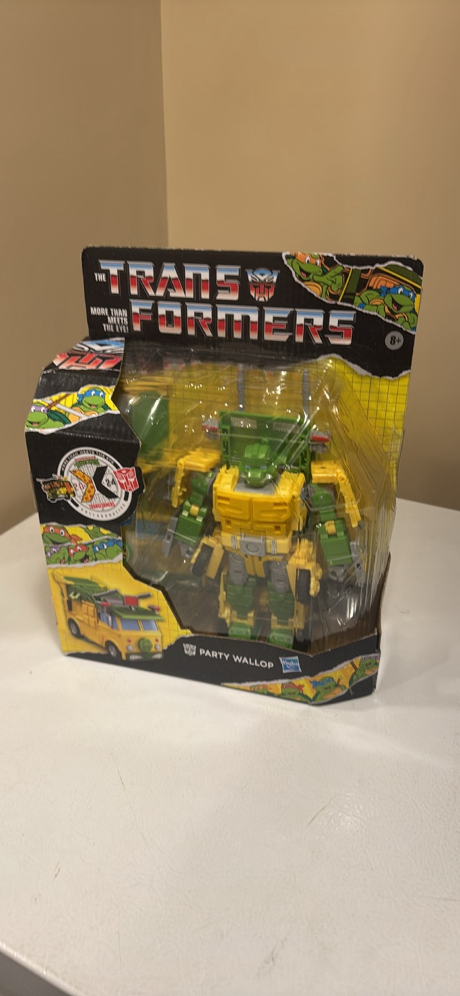 Transformers x TMNT Party Wallop Action Figure