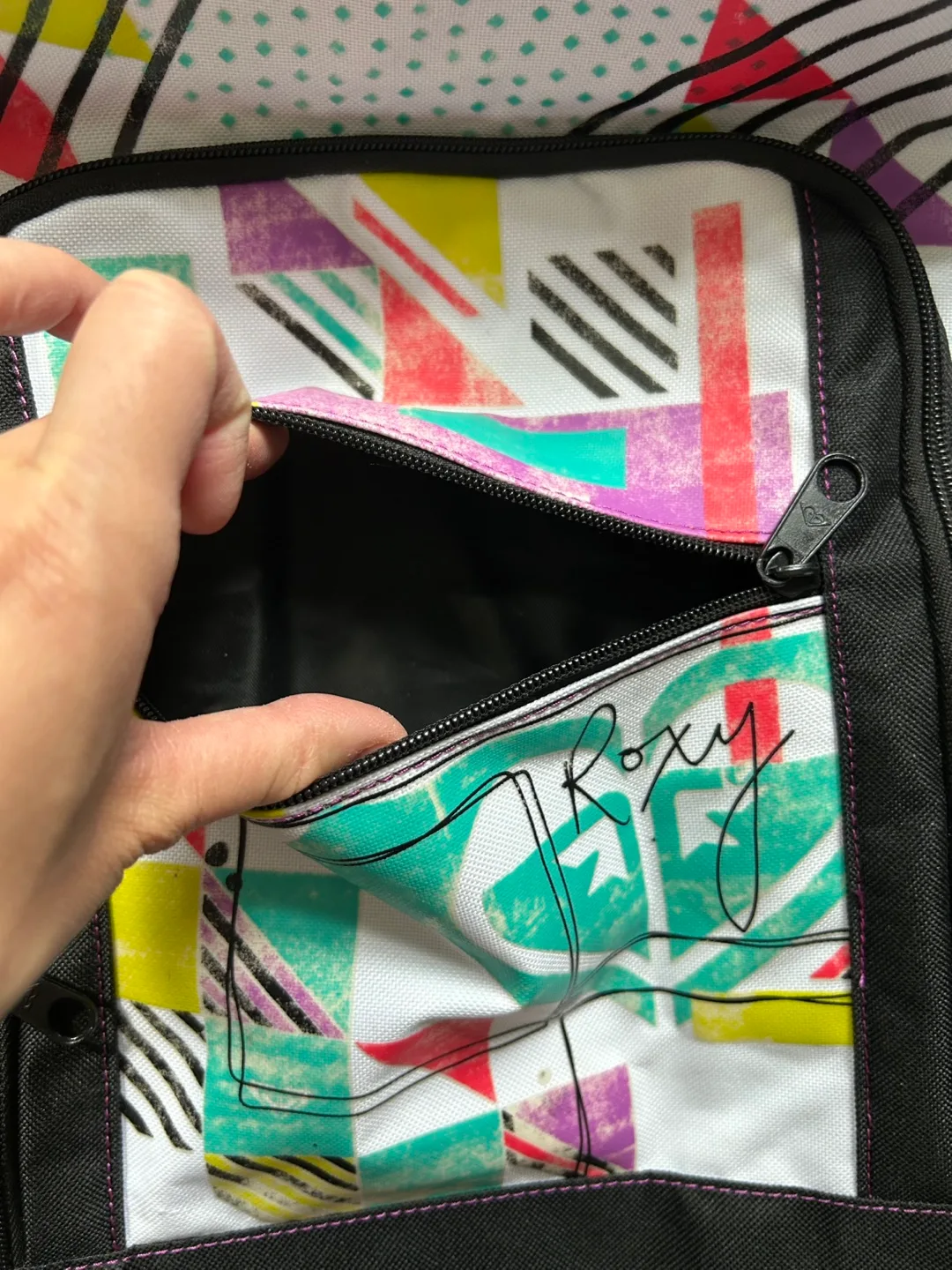 New Roxy white backpack image indicator(6)