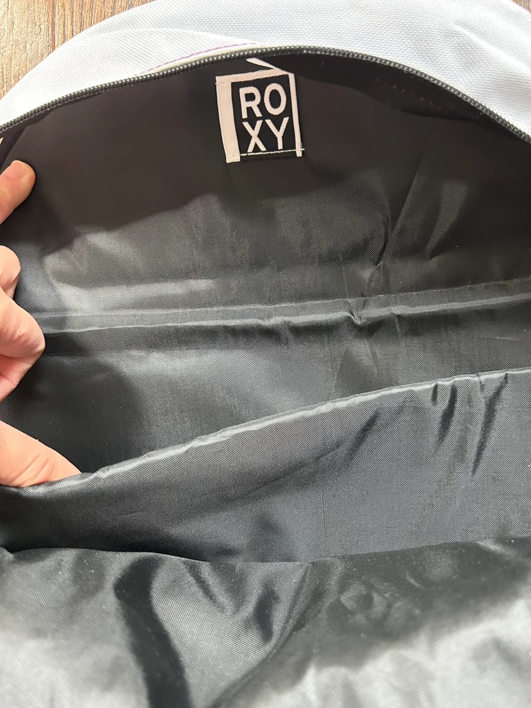 New Roxy white backpack image indicator(7)